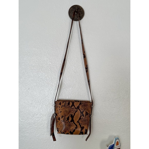 URBAN OUTFITTERS Brown Faux Snake Skin Shoulder Crossbody Bag Purse NWT - Picture 3 of 8